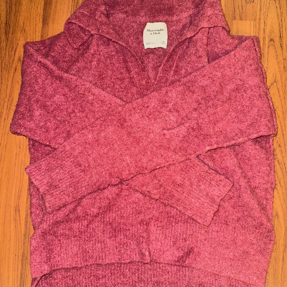 Abercrombie & Fitch Women's Pink V-Neck Sweater